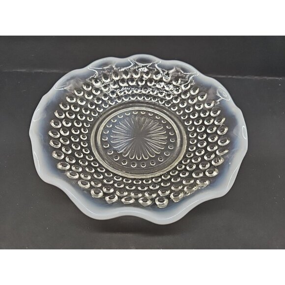 Vintage Moonstone Opalescent Hobnail Ruffle Edge Shallow Glass Dish - Picture 1 of 9